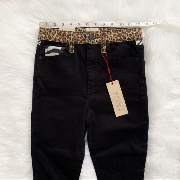 ALICE + OLIVIA Skinny Jeans! Retail $330 - Picture 4 of 8